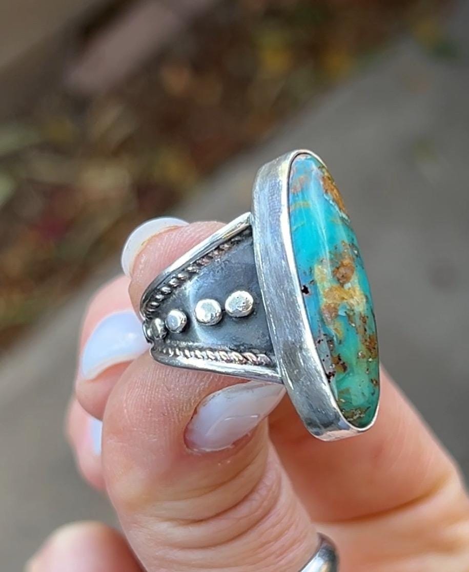 オーバル ロイストン ターコイズ ステートメントリング - 幅広