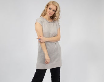 Silver grey viscose sleeveless tunic.