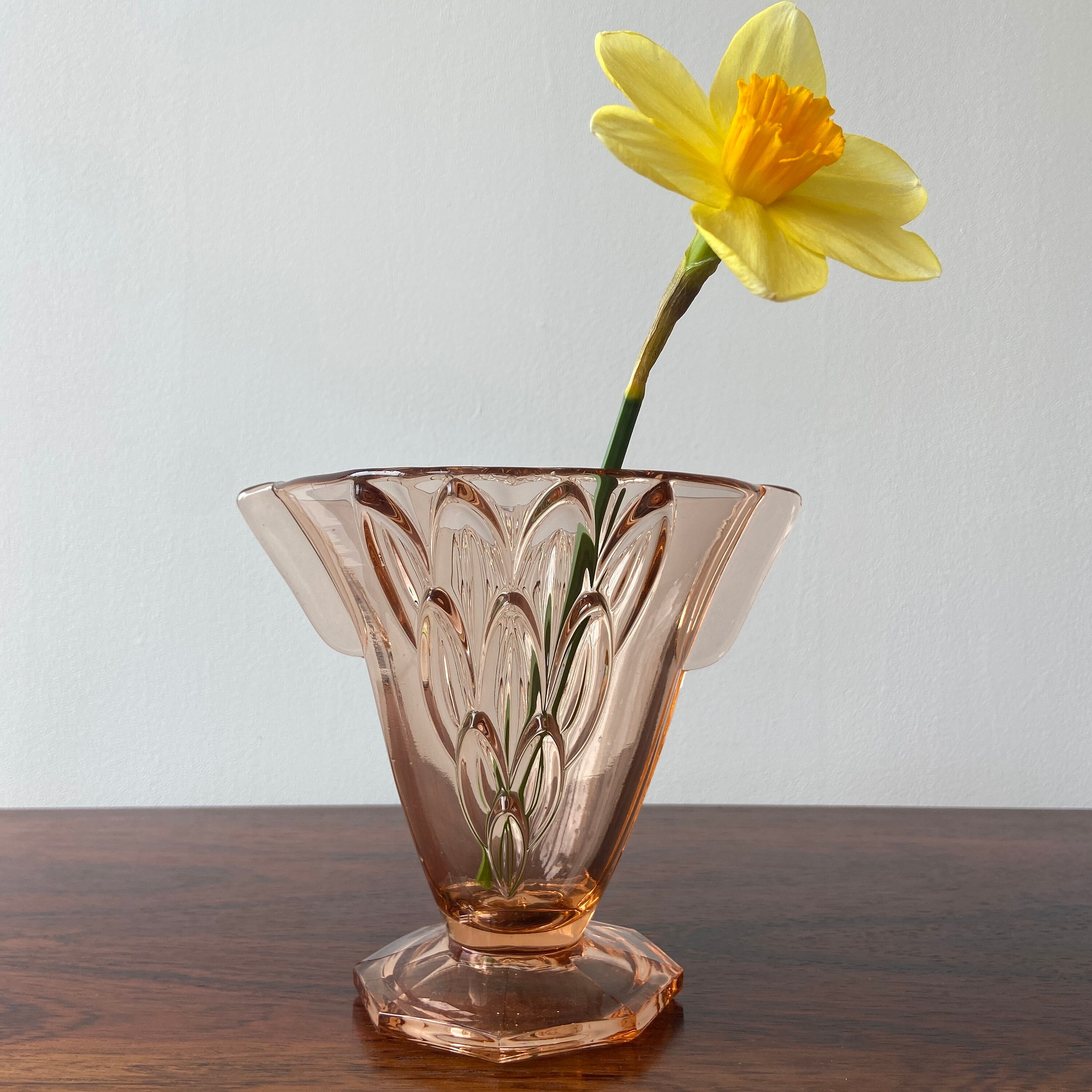 Vintage pink glass fan vase Art Deco cut glass Etsy