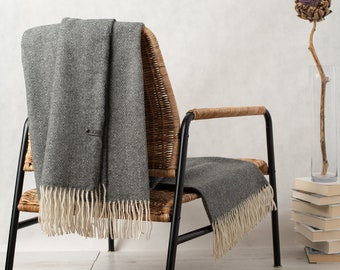 Merino wool throw blanket, With fringes, Dark grey, Merino wool bedspread, Wool trow, Cozy gift