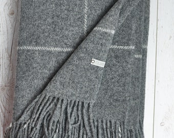 Pure wool blanket, Sofa blanket in dark grey/dark red