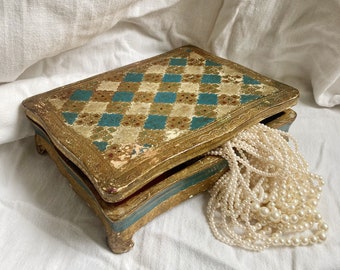 Florentine Vintage treasure box.  Vintage Florentine Box, Footed Base, Gilt and Wood, Made in Italy. Italian vintage.