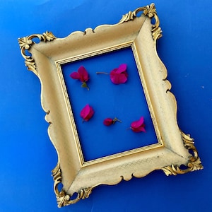 Italian Vintage Frame. Florentine style wooden frame. Decorative frame in worked wood and gold. Home decor bohemian house.
