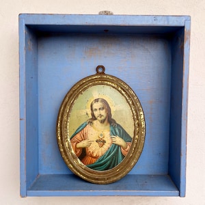 Sacred heart ovals of Jesus and Mary in lithographed sheet metal. Italian vintage. Oval Liberty sacred heart Jesus.