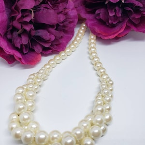 Vintage Faux Pearl Necklace