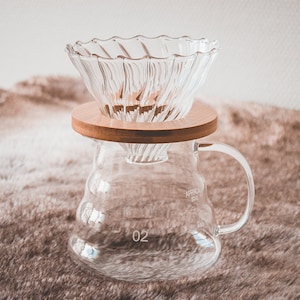 Slow Coffee | V60 coffee maker and coffee carafe