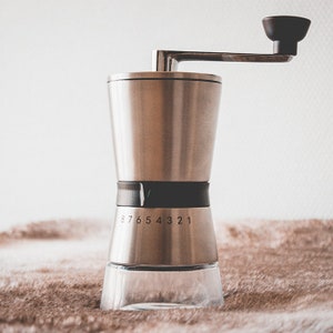 Slow Coffee | Manual coffee grinder