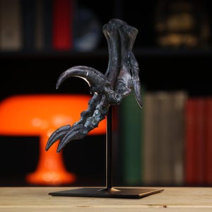 Velociraptor Claw Dinosaur Hand Painted Premium Replica 3D Model Sculpture Art Jurassic Fossil Gift Idea