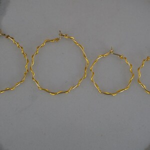 2-Pack Gold Small and Large Swirled Hoop