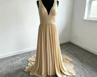Robe de demoiselle d'honneur dorée Robe de bal décolleté en V Robe formelle Style simple et élégant