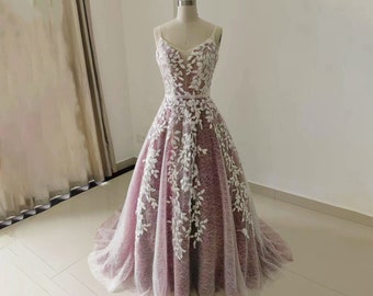 Unique Color Wedding Dress Custom Size Made Leaf Lace Bridal Wedding Gown Bride Dress Deep V Back