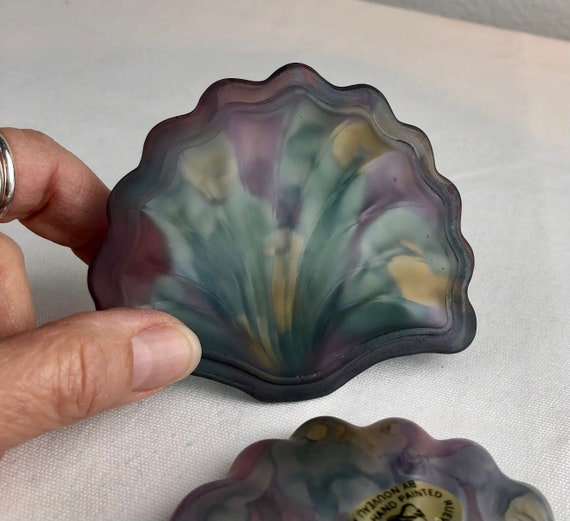 Vintage Reuven Glass Hand Painted Clam Shell Box … - image 6