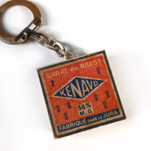 Vintage French cheese advertising keychain from the 60&#39;s