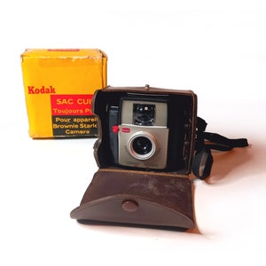 Vintage Kodak Brownie camera Starlet with its leather case