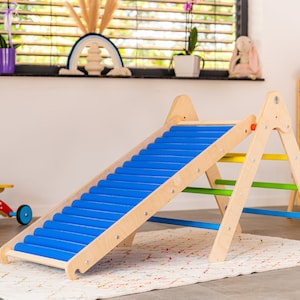 Rollrutsche mit Kletterdreieck -  Montessori-Babyspielplatz im Freien, Rutsche für Kinder, Rollerslide Rollrutsche