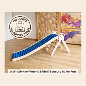 Tobogán de rodillos Montessori y triángulo de escalada – Parque de juegos sensorial de madera natural