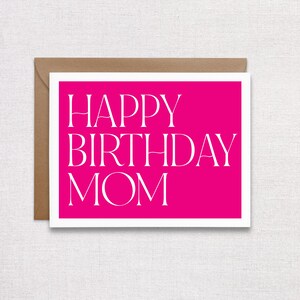Tarjeta de felicitación de feliz cumpleaños para mamá. Cumpleaños de la madre
