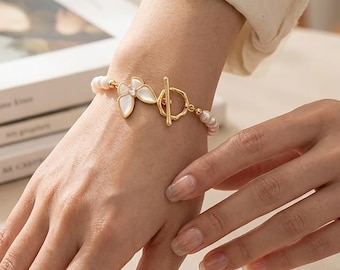 Vlinderparelarmband, zoetwatergouden bedel met schroefdraad sierlijke bruids, handgemaakte alledaagse sieraden voor haar