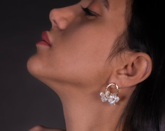 Natural Baroque Petal Pearl Cluster Stud Earrings/ White Flower Cluster Earrings/ Floral Bridal Bridesmaid Earrings/ Wedding jewelry