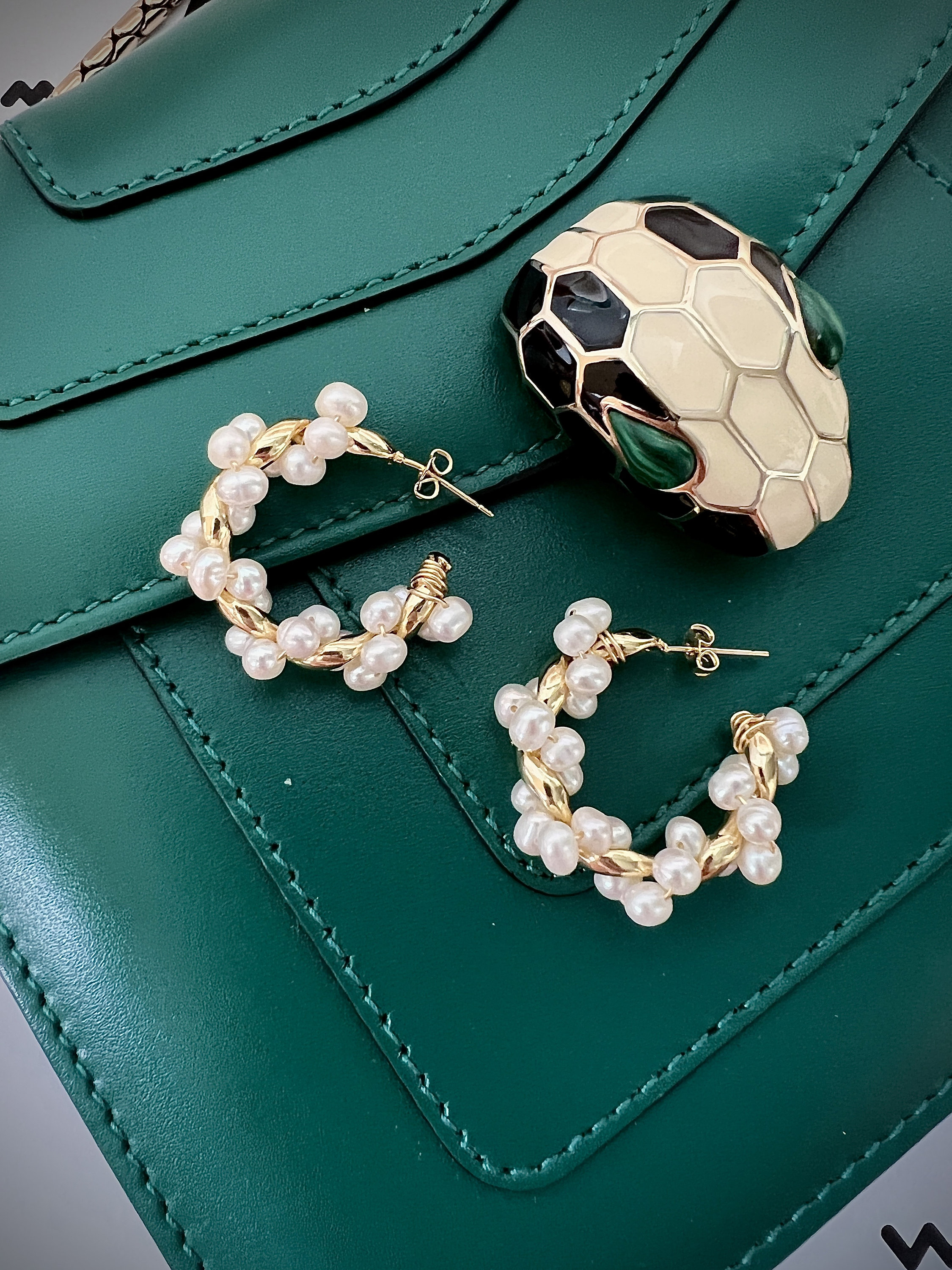 Pearl shop twist earrings