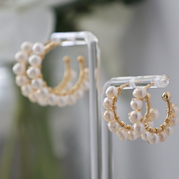 Boucles d’oreilles Pearl Hoop, Boucles d’oreilles Pearl Circle Hoop, Cerceaux délicats, Boucles d’oreilles en perles perlées, Cadeau de demoiselle d’honneur, Boucles d’oreilles de mariée, Bijoux de mariage