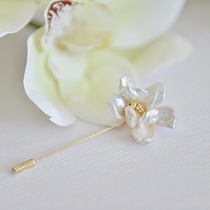 Handmade flower pearl brooch/genuine pearl gift for mom/Blooming Flowers Brooch/pearl brooch pin image 1