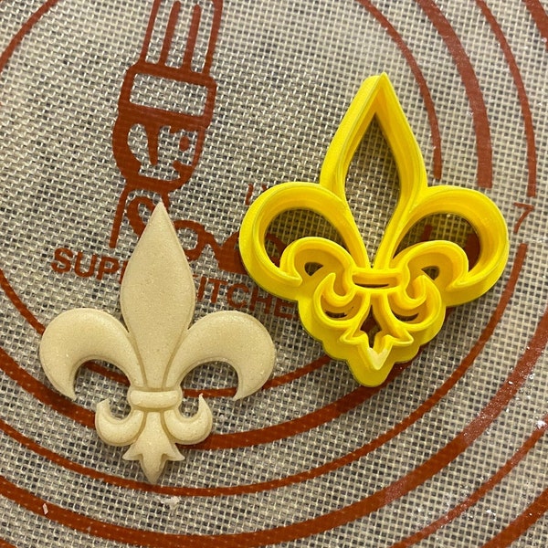 Dress My Cupcake Mini Fleur De Lis Cookie Cutter - Silver - View #11