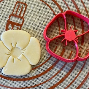 Poppy Cookie Cutter / Polymer Clay / Fondant / Playdoh