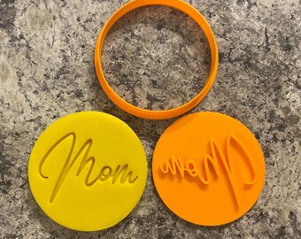 Mom Outline Stamp and Outline Cutter