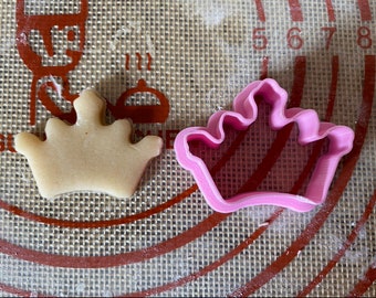 Crown Cookie Cutter / Polymer Clay / Fondant / Playdoh