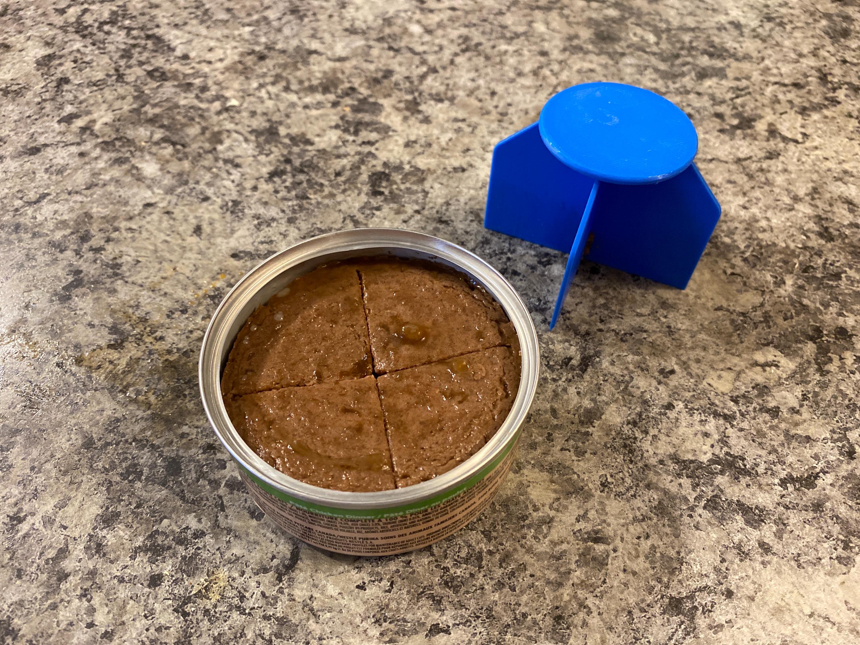 3-Inch Canned Pet Food Divider – Portion Control For Cat/Dog Food – Fits 5.5oz Cans – Choose Color