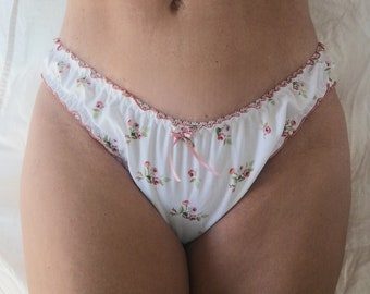 Culotte blanche en coton à fleurs, culotte à bords volantés dans un sac gratuit