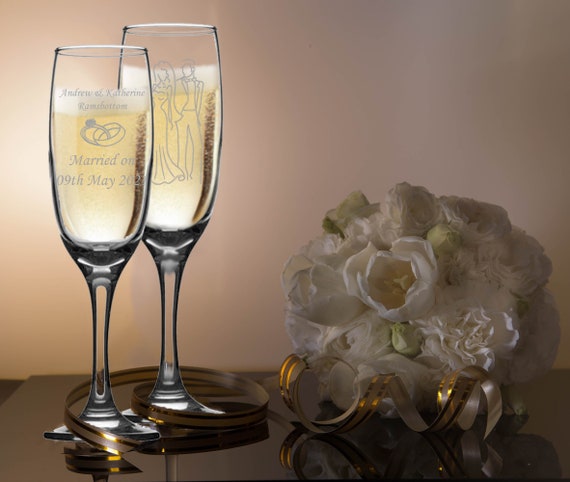 Personalised Wedding Day Gift Celebration Engraved Champagne Glass Flutes Bride & Groom Design Gifts