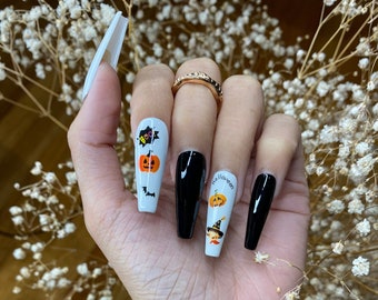 White and black Halloween nails design coffin press on nails/ cute press on nails/ false nails/ glue on nails/ glitter nails