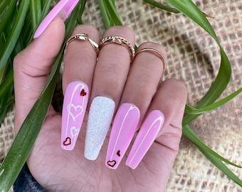 Baby Pink Heart Nails Design / prensa en las uñas con brillo brillante / linda prensa en las uñas / corazón uñas Diseño