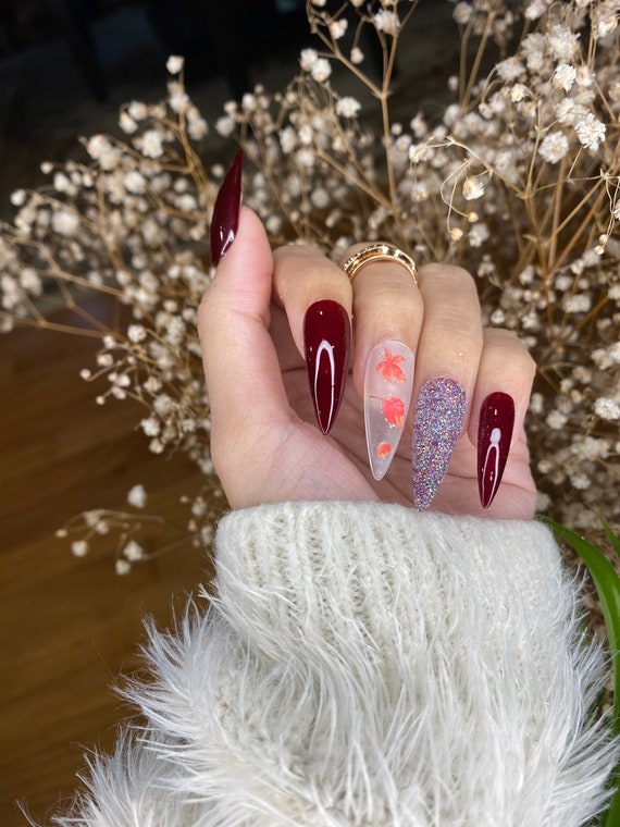 Burgundy nails discount