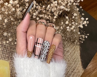 Dark Brown Sweater, white and gold nails design/ coffin press on nails/ glitter shine cute press on nails/ winter press on nails/ Xmas nails