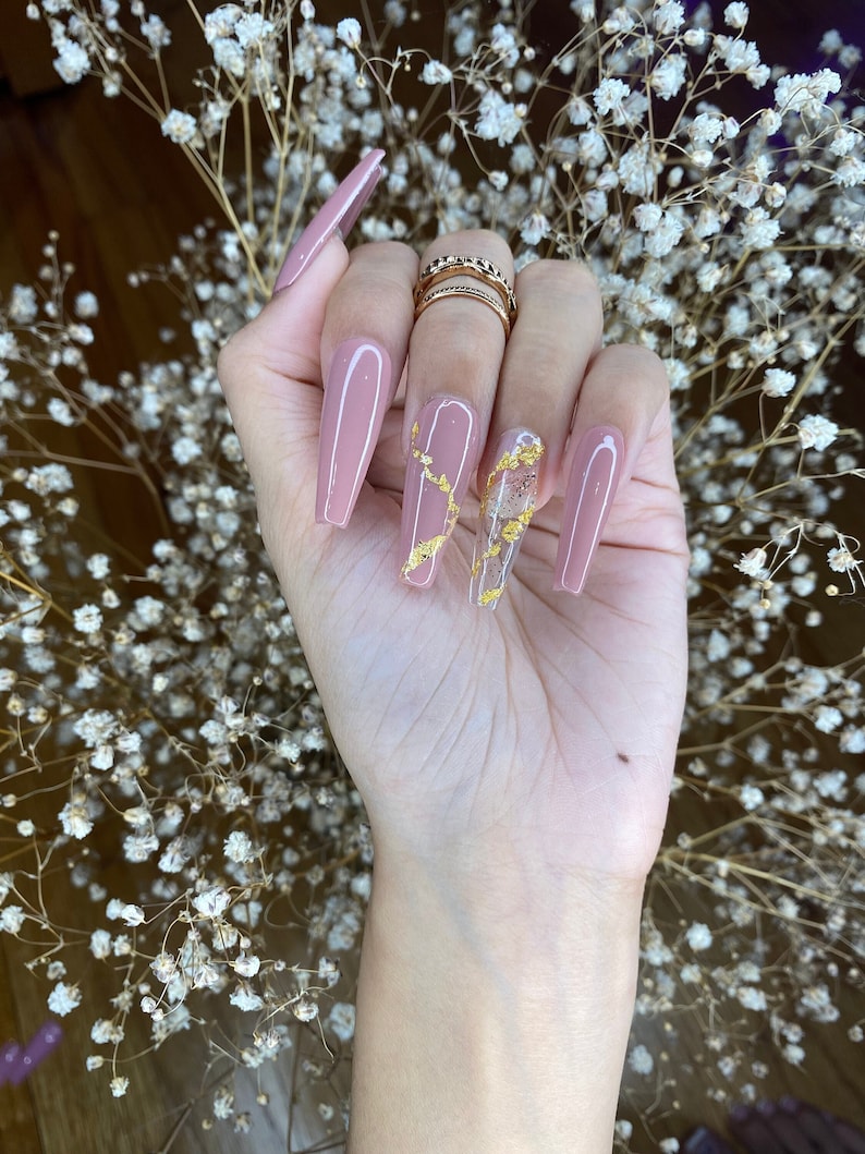 Sandy brown with gold flakes coffin press on nails with image 0