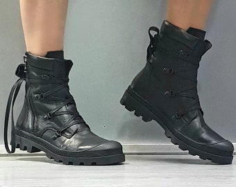 Black Leather Ankle Boots: Gothic Steampunk Style