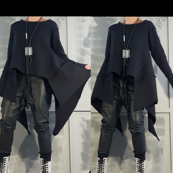 Avant Garde Tunic , Deconstructed Top, Loose Tunic, Asymmetrical Tunic, Oversized Tunic, Black Top, Long Sleeve Top, Extravagant Top