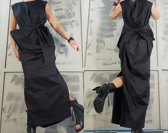 Vestido negro vanguardista: vestido de cóctel gótico sin mangas