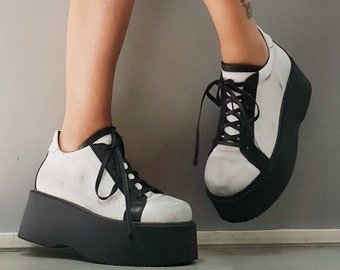 Leather Platform Grunge Shoes: Gothic Women's Shoes