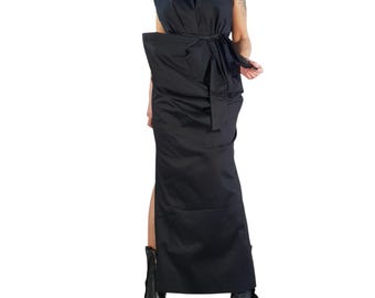 Avant Garde Black Dress: Sleeveless Gothic Cocktail Gown