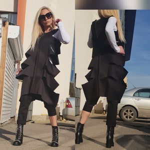 Schwarze Neopren-Weste, Extravagante Weste, Gothic Weste, Asymmetrische Weste, Ärmellose Weste, Designer Weste, Avantgarde Weste, Steampunk Weste