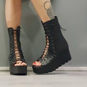 Platform Leather Combat Sandals: Gothic Open Toe Summer Boots