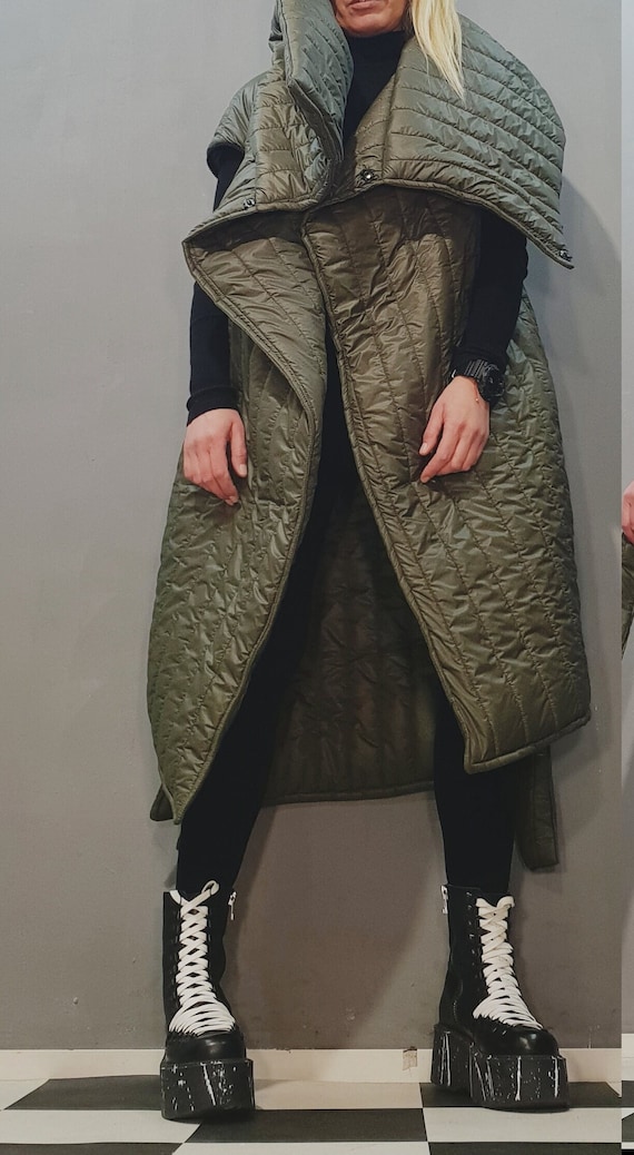 Avant Garde Women Winter Vest, Women Jacket Vest, Sleeveless Jacket, Extravagant Loose Jacket, Avant Garde Clothing, Winter Sleeveless Vest