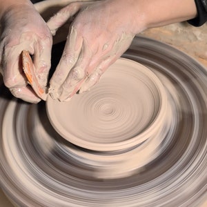 Handmade ceramic dish image 8