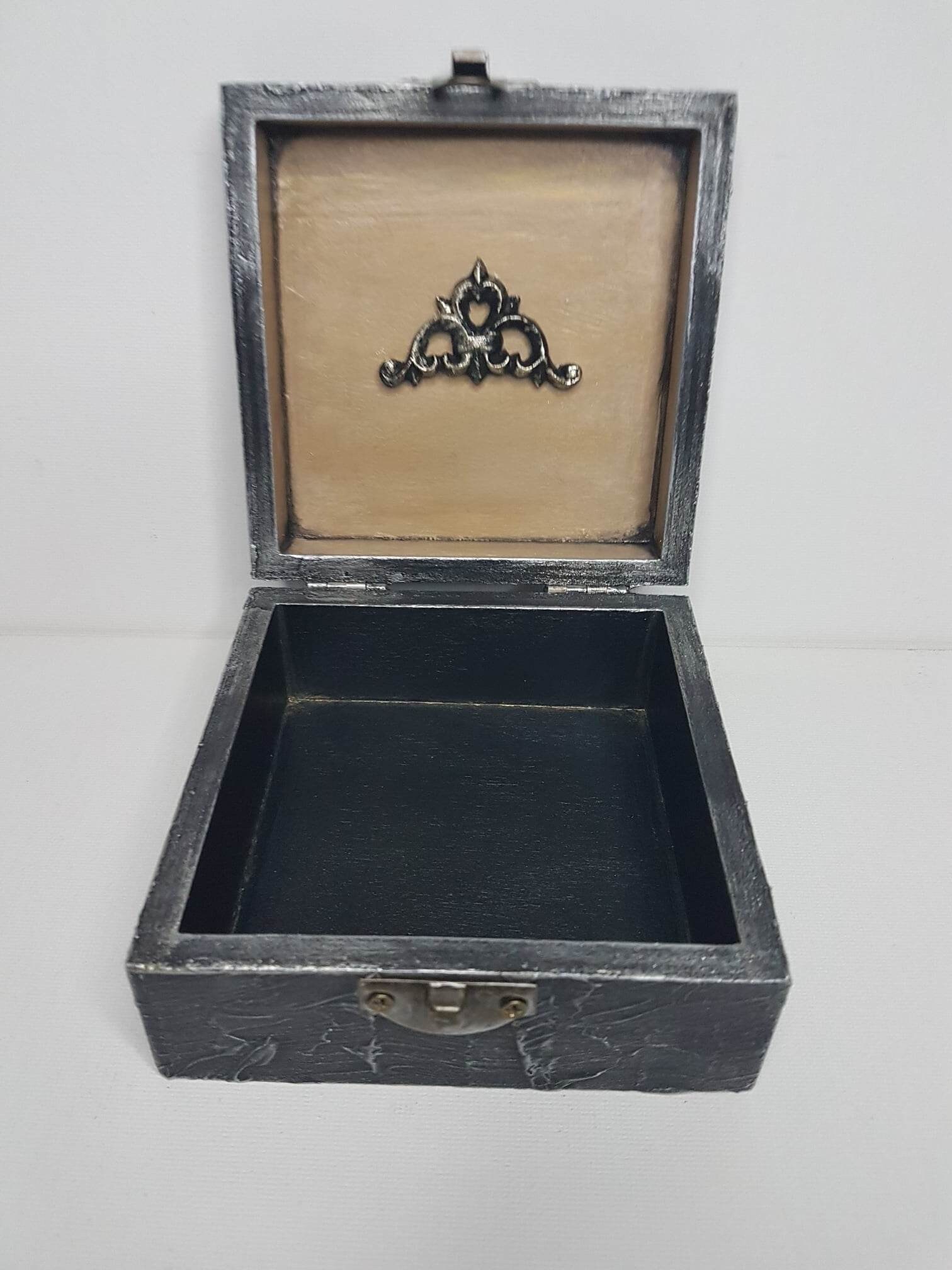 Pegasus Statue Flying Horse Jewelry Box,greek Mythology Ring Box