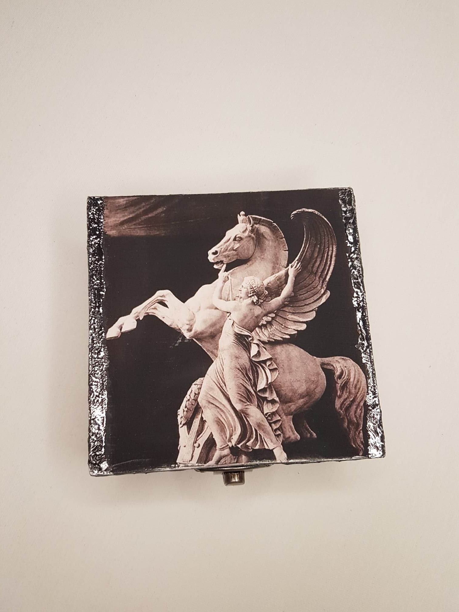 Pegasus Statue Flying Horse Jewelry Box,greek Mythology Ring Box