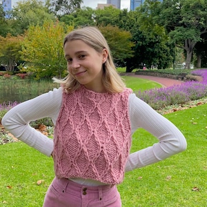 Chunky Happy Hour Top | Digital Knitting Pattern | Chunky Yarn | Knitted Tank Top | Textured Knit | Cropped Fit | Hourglass Stitch